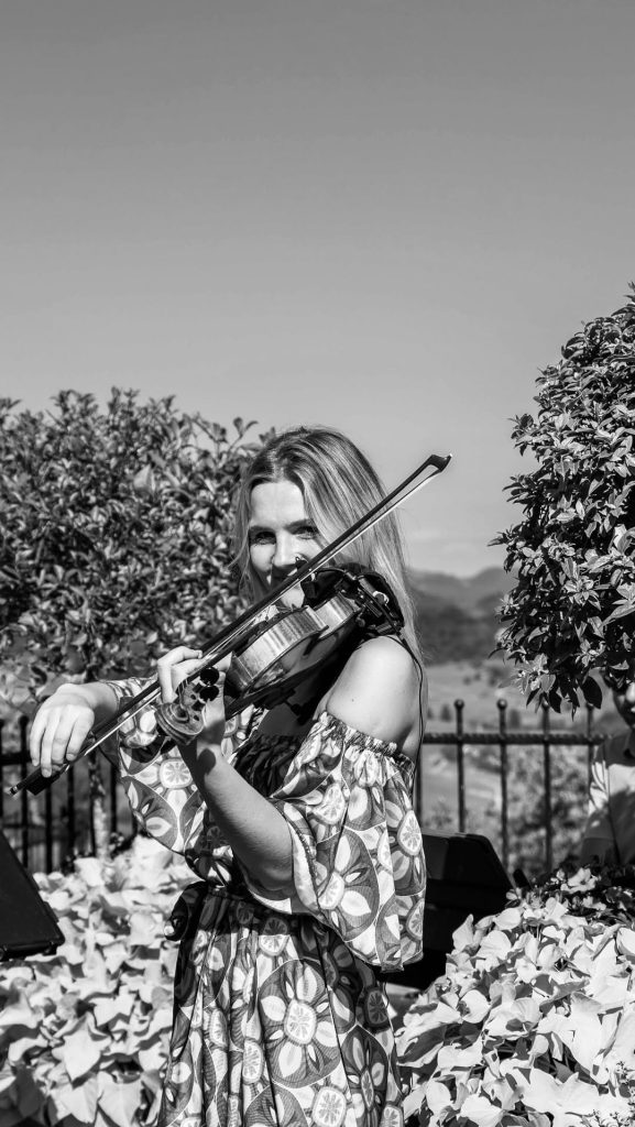 Petje in violina na poroki